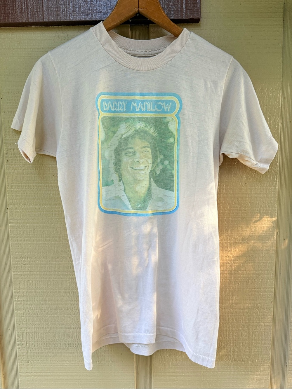 70s Vintage Barry Manilow Graphic Tee Iron On Slub Tee Tshirt Single Stitch XS S